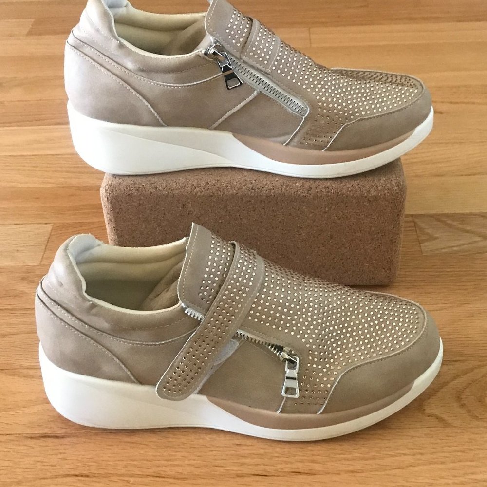 Roman Crystal Zipper Wedge Sneakers Size 8.5